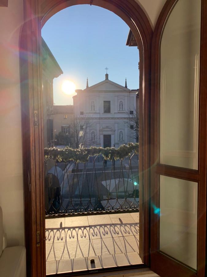 Palazzo Teatro Vecchio-Holiday Suites Salo Exterior photo