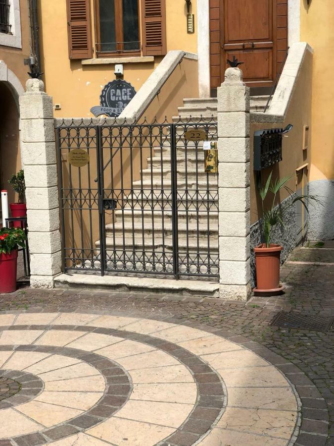 Palazzo Teatro Vecchio-Holiday Suites Salo Exterior photo